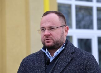 Мэра Луцка досрочно отправили в отставку