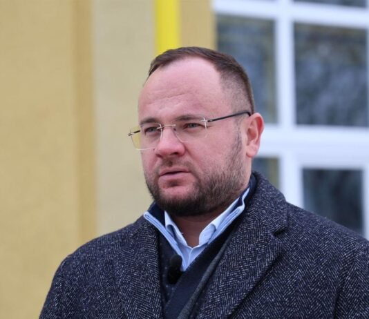 Мэра Луцка досрочно отправили в отставку