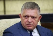 Премьер Словакии Фицо назвал условие встречи с Зеленским