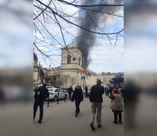 13 пострадавших во Львове: что известно о последствиях обстрела россиян (видео)