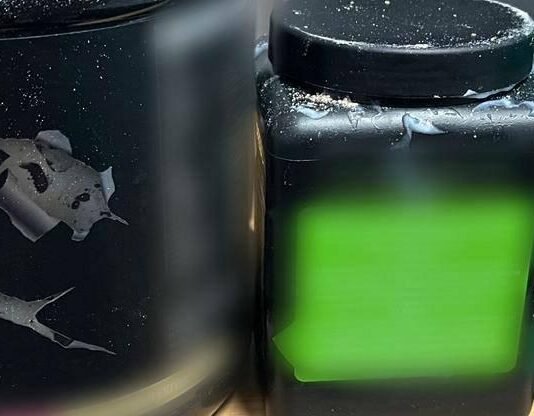 Одесситка перевозила наркотики в банках из-под спортивных добавок, — ФОТО