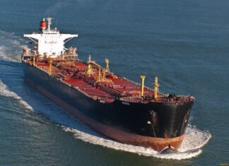 Трамп разрешил России продать Кубе тысячи баррелей нефти, — NYT