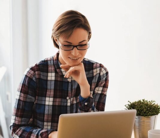 25-летняя девушка не могла найти работу 4 месяца, но все изменило одно ее действие