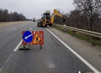 В Одесской области уже восстановлено более 150 тысяч квадратных метров дорожного покрытия