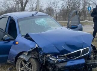 Лоб в лоб на дороге Одесщины: два автомобиля столкнулись, есть раненые