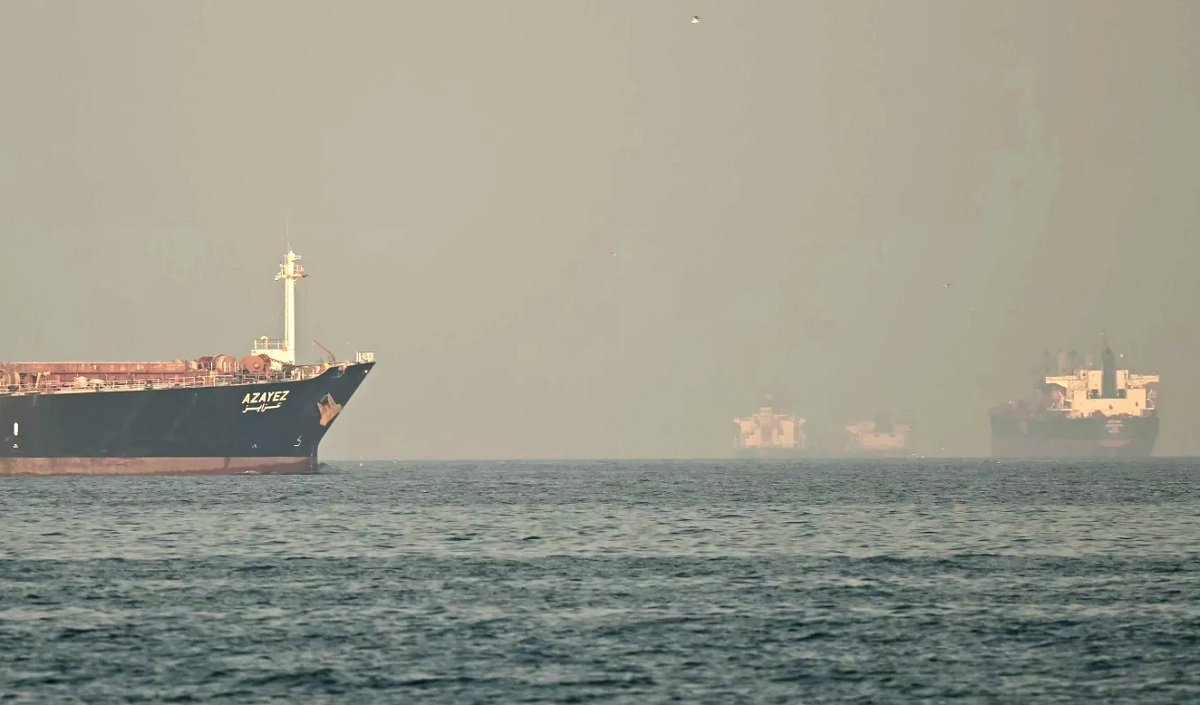 Иран готов пропускать суда через Ормузский пролив, но при одном условии: чего требует Тегеран, — CNN