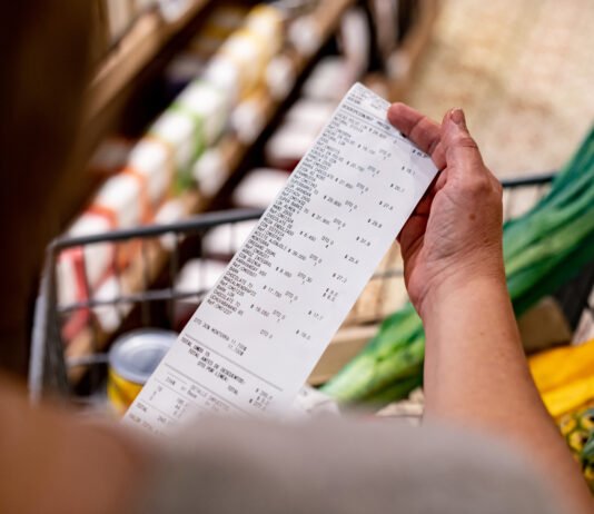 Гречка по 100 гривен за килограмм: как могут подскочить цены на бензин и продукты из-за войны в Иране, — аналитик