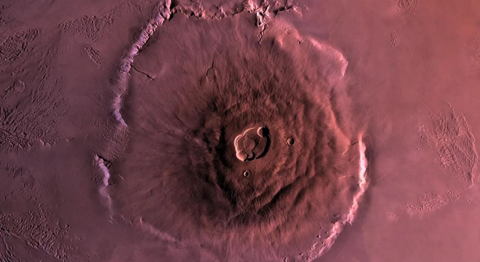 Марс вращается все быстрее и быстрее: причина аномалии скрыта в недрах Красной планеты