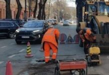 На улицы Одессы вышли 350 коммунальщиков для приведения дорог в надлежащее состояние, — ФОТО