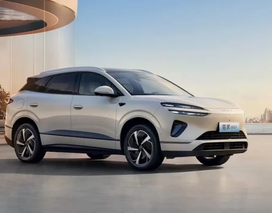 Продажи электромобилей в мире упали на 11%, в Украине — обвалились на 76%