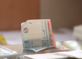 Магазины перестали принимать мелкие гривны: где можно обменять
