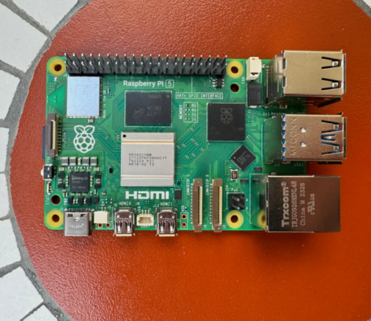 Мини-ПК за $200: Raspberry Pi 5 получил NVMe SSD через PCIe