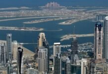 «Стеклянный цветок» в пустыне: экономист объяснил, почему затяжная война уничтожит страны Персидского залива