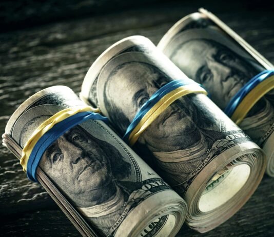 МВФ и Украина: март решит налоговые маяки и финансирование через 32 года партнерства
