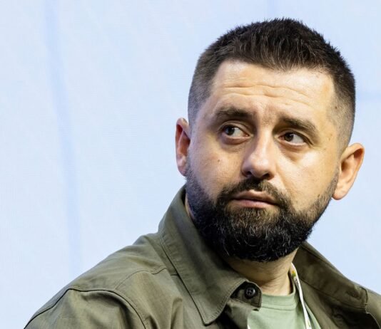 «Есть определенные трудности»: Арахамия анонсировал новые форматы работы Рады