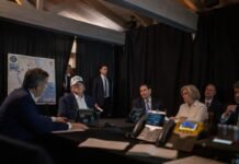 Трампу показывают красочные ролики про войну в Иране, где нет и слова правды, — СМИ