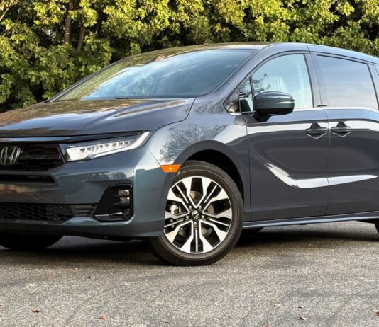 Комфортно, надежно, экономно: названы 4 лучших минивэна 2026 года (видео)