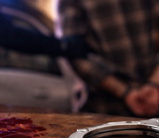 В Одесской области ревнивый мужчина зарезал жену во время застолья: детали