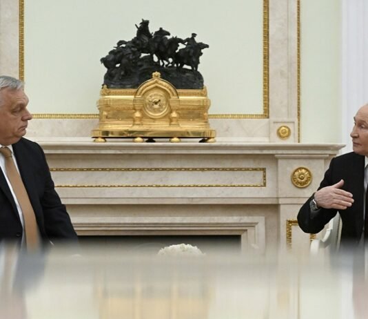 «Они друзья»: Зеленский приравнял Орбана к Путину (видео)