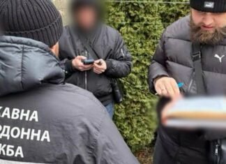 Бегство из Одессы за криптовалюту: правоохранители разоблачили водителей, которые везли мужчин к границе, — ФОТО