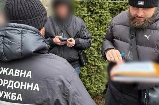 Бегство из Одессы за криптовалюту: правоохранители разоблачили водителей, которые везли мужчин к границе, — ФОТО