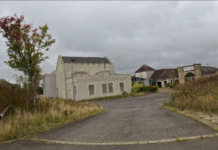 Руины потребительской эпохи: что осталось от ТЦ, который приходит в упадок уже 20 лет (видео)