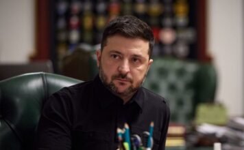 Планировали на эту неделю, но отложили: Зеленский назвал причину паузы в переговорах