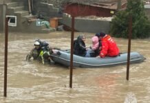 РФ накрыли масштабные наводнения: в Дагестане и Чечне объявили ЧС, вода разрушает мосты (видео)