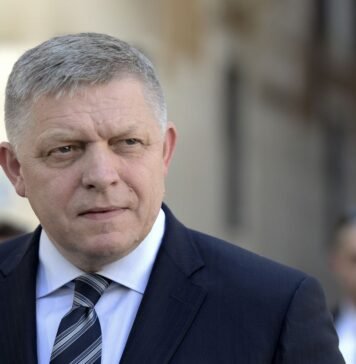 Фицо направил Зеленскому письмо с просьбой возобновить транзит по «Дружбе»