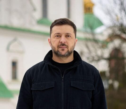 Зеленский о визите венгерской «делегации»: неизвестно, что они здесь делают