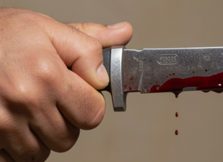 В Одессе группа людей напала с ножом на военного: что известно