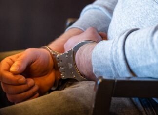 Записал на тещу и отца: у военкома на Львовщине нашли состояние на 8 млн гривен