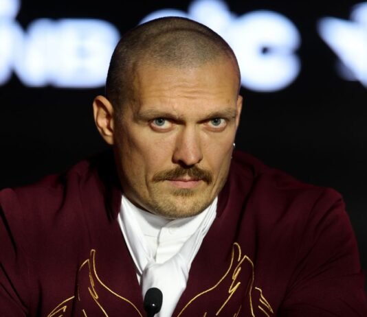 Усик намерен баллотироваться в президенты Украины