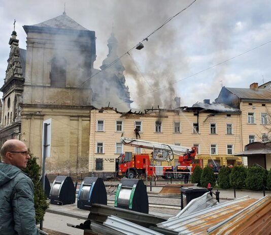 ЮНЕСКО осмотрит место удара во Львове, Украина требует сильной реакции