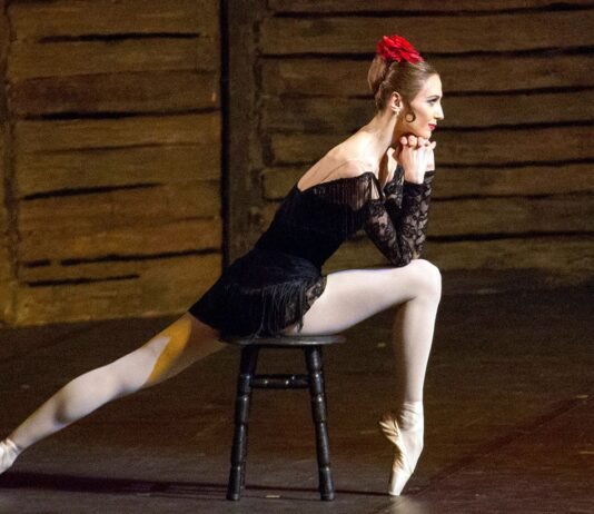 В Риме отменили выступление российской балерины Захаровой