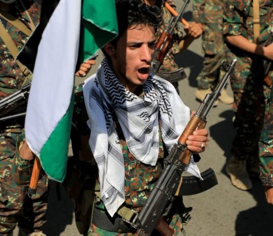 Еще один союзник Ирана присоединился к войне: по Израилю полетели ракеты