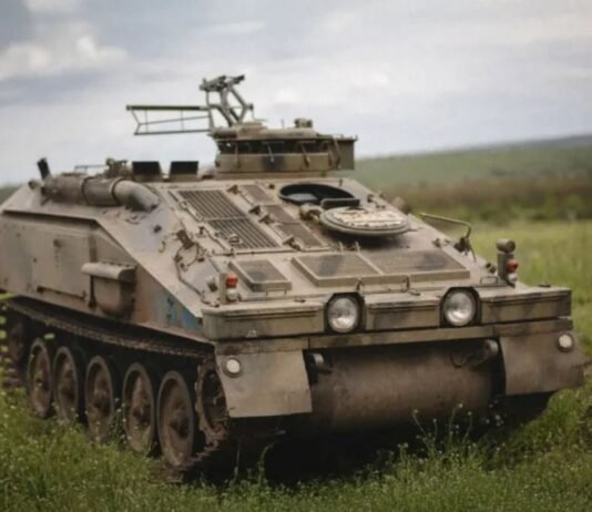 С пушкой и серьезной «максималкой»: что известно о британских бронемашинах в ВСУ