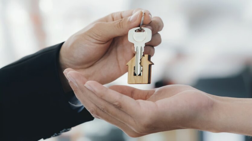 Заставят платить за соседей за границей: Попенко указал на огромную дыру в новом законе о ЖКХ