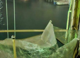 Ночная атака на экспорт Одесщины: вражеские дроны повредили два гражданских судна с зерном, — ФОТО