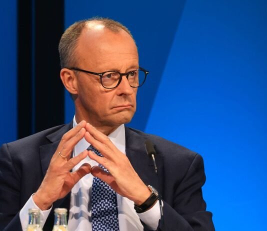 С картой Украины: как сработала «частная дипломатия» Мерца в переговорах с Трампом