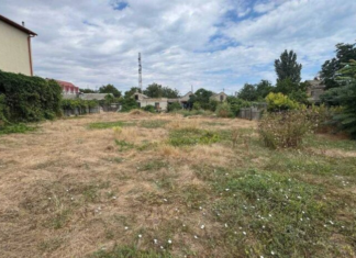 Забудьте о документах и штрафах: что украинцам разрешили строить на своей земле