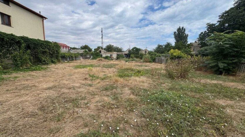 Забудьте о документах и штрафах: что украинцам разрешили строить на своей земле