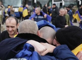 Из российского плена вернулись 300 защитников и 2 гражданских, — ФОТО