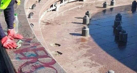 В Одессе вандалы изуродовали самый большой фонтан города, — ФОТО