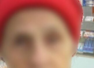 В Одессе патрульные помогли растерянной бабушке вернуться домой