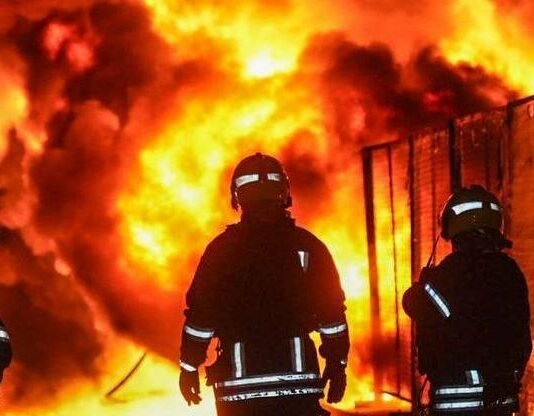 Россияне атаковали портовую инфраструктуру Одесщины: горели резервуары с маслом