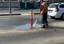 В Одессе идет ремонт дорог, которые «взошли» вместе со снегом, — ФОТО