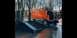 В городском совете показали, как «отмывают» Одессу после зимы, — ВИДЕО