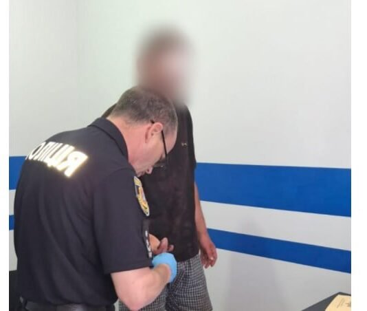 Залетел в чужой дом, избил хозяина и ограбил: в Одесской области вынесли приговор рецидивисту