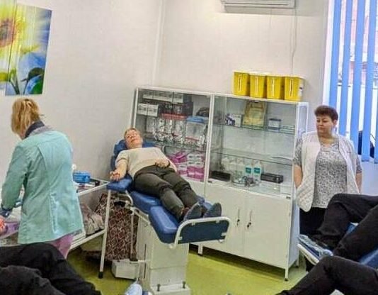 Одесситы массово сдают кровь: в больнице №11 прошел День донора